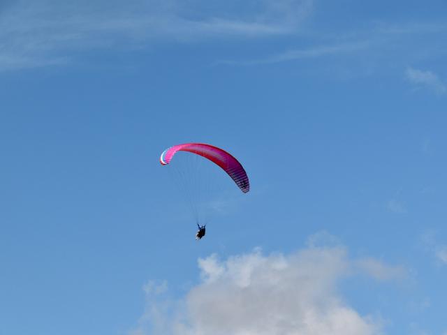 Paragliding 5486568 1280