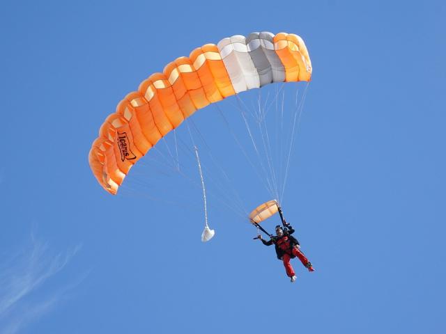 Skydive 5379579 1280